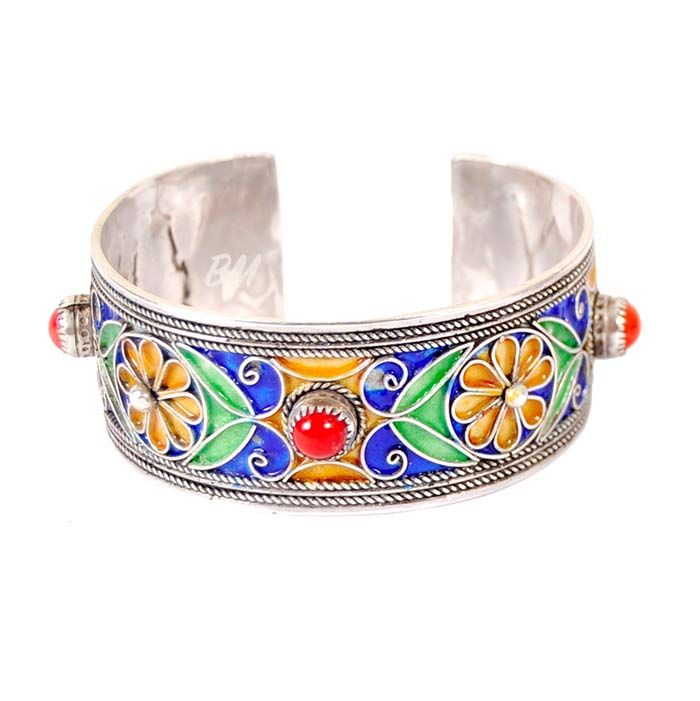 Bracelet et bague en argent ~berbère~ | Traditional jewelry, Antique  jewellery designs, Fine jewelry