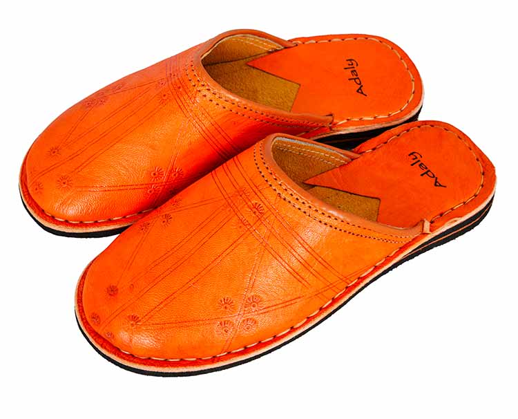 Woman dambira slippers